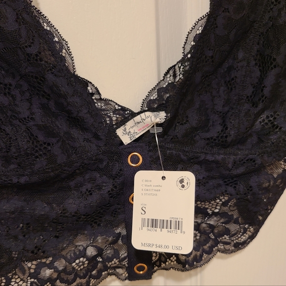 Free People Intimately Blralette Lace  Size Large New with tags $48 plus tax - Picture 3 of 4